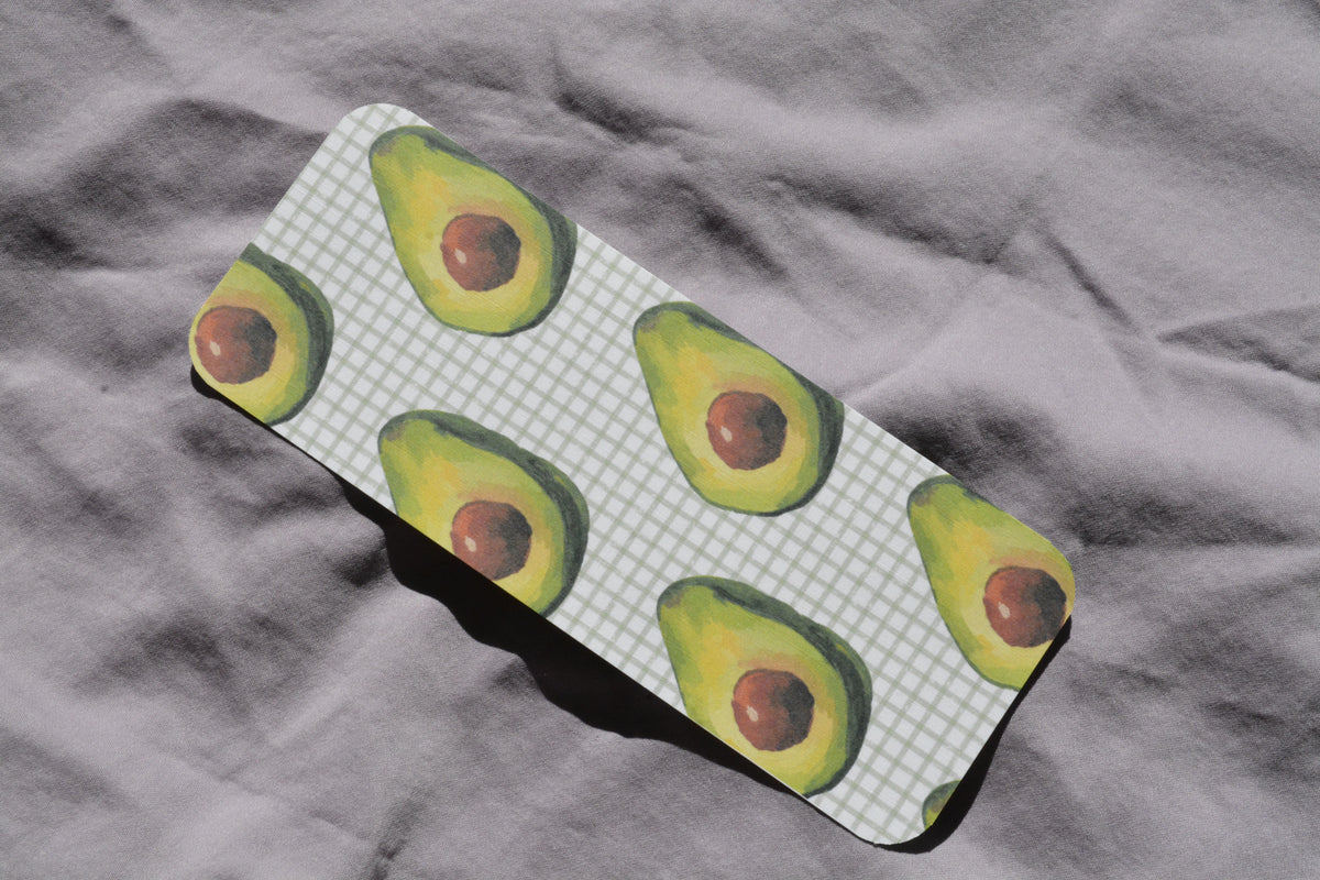 Rounded bookmark with avocados 
